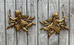 Rare 1960s Vintage Sexton Gold Painted Metal Cherub Angels Set of 2 Wall Decor