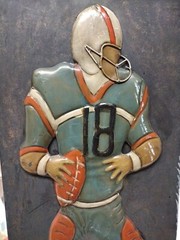 RARE! Vintage 3-D Football Player Metal Wall Hanging. 27″ x 12′ x 1″ UNIQUE!