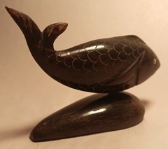 3 1/2″ HORN FISH vtg carved figurine native tribal art primitive koi carp bass
