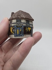 Vintage 1980s Wade ” Whimsey-on-Why” Village series #2, Antique Shop