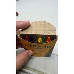 Vintage Crayola 8 Count Crayons Binney & Smith Yellow Green Box Made in USA