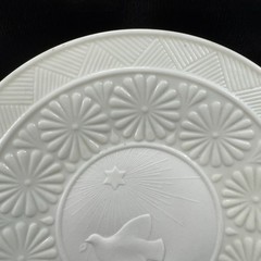 Belleek Christmas 9inch Plate Dish Fine Porcelain 1976 Dove of Peace Ireland VTG