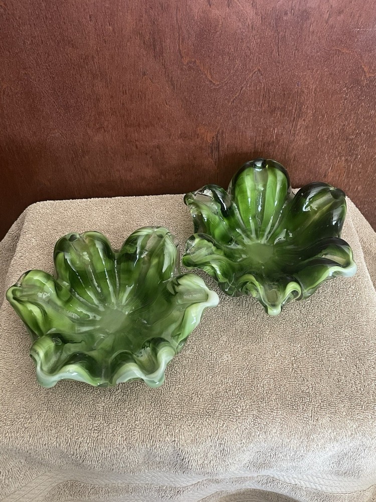 Vtg. Heavy Green Art Glass Ruffled/Flower Bowl Murano Style Hand Blown(Set Of 2)