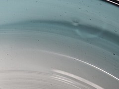 Vintage 1960’s Unbranded Aqua Blue Glass Raised Center Handmade 7.25″ Round Bowl