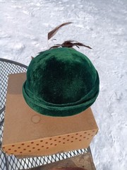 Antique Edwardian Green Velvet With Peacock Feathers Women’s Hat