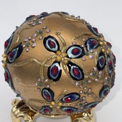 SIGNED Nannette Fenn “Eggs”traordinaire Designs Floral Faberge Inspired Egg USA