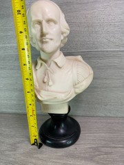 WILLIAM SHAKESPEARE – PARIAN BUST PLAYWRIGHT – BARD OF AVON wood stand
