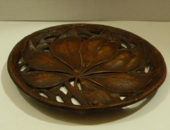 Vintage Syroco Wood Bowl Wall Hanging Leaf Holly Made in USA