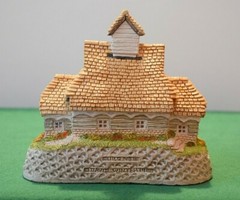 David Winter Cottages The Pavillion In excellent condition and in original box.