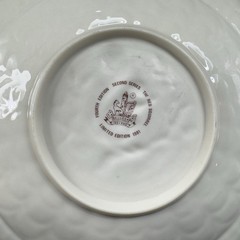 Belleek Christmas 9inch Plate Dish Fine Porcelain 1981 Red Squirrel Ireland VTG