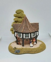 Lilliput Lane English British Village Flower Sellers House Figurine