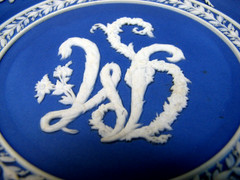 WEDGWOOD RARE 1790 DARK BLUE JASPER DISH MONOGRAM (WS) IN FLOWERS SARAH WEDGWOOD