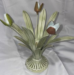 Italian Tole style Heavy metal bouquet of tulips Candle Holders – 11″ X 11″ Cute