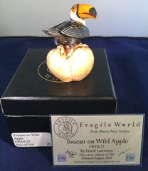 Harmony Kingdom MRP`s Fragile World~TOUCAN ON WILD APPLE~NIB~114 made UK~NY Sale