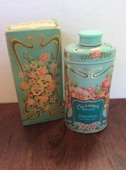 Vintage Avon Trailing Arbutus Perfume Talc Powder Tin & Box 1977 Vanity Decor