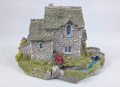 Lilliput Lane “Helmere Cottage”, The English Collection, 1989, United Kingdom.