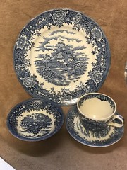 English Village by Salem China Co. Olde Staffordshire 4″ Small Bowl