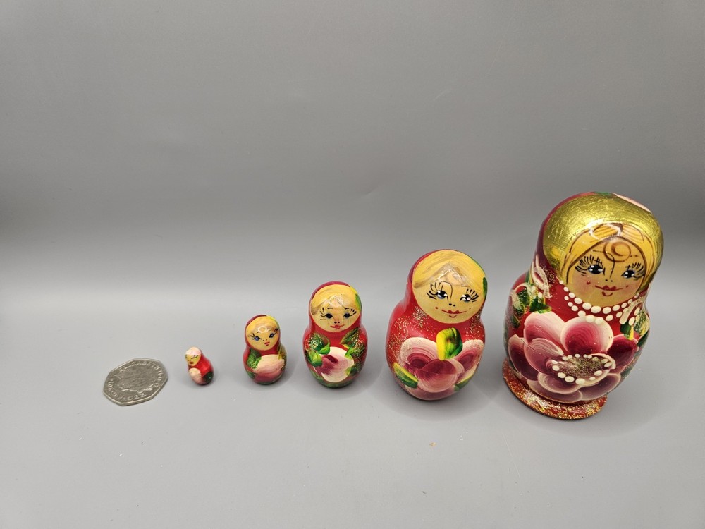 Vintage Matryoshka 5 Russian Nesting Dolls Made Un USSR