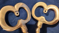 Unknown Pair of Vintage wall decor “KEYS” Pewter-14.9 oz.-15.25″x5.25″x1″ each!