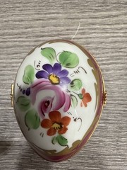 Limoges France White & Gold Floral Bouquet Design Porcelain Egg Trinket Box 3 In