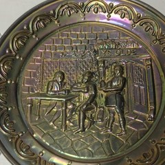 Vintage Brass Wall Plate Pair 10″Old Time Tavern Made in England Rare