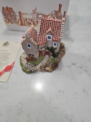 Lilliput Lane – Culross House – Mint in its original box with a deed.