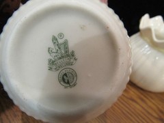VINTAGE LOT OF 5 BELLEEK IRELAND WHITE PORCELAIN COLLECTIBLES (EZS004010)