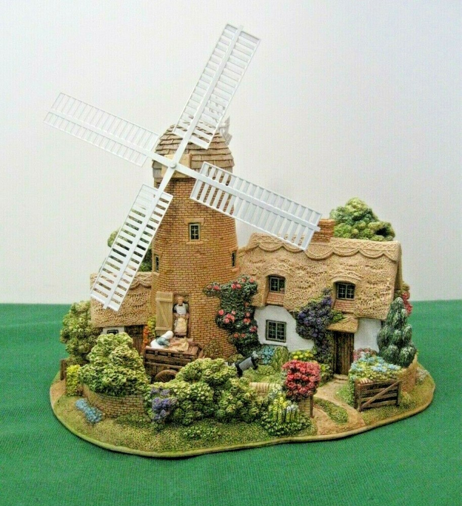 Lilliput Lane Windy Mill. Mint in its original box with a deed.