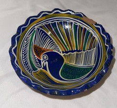 Talavera Mexican Pottery Scalloped Footed Bird Bowl, 4” Diameter Terra-cotta￼