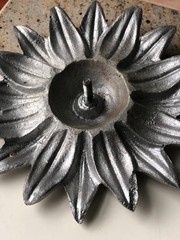 Lovely Vintage or Antique Sunflower Rosette – Cast Metal, architectural salvage