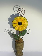 Sunflower Note/Photo Holder approx 9″ tall
