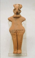 ANCIENT SYRO-HITTITE NEAR EASTERN TERRACOTTA STATUETTE OF A WORSHIPPER CA 1000BC