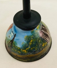 Vintage ~ Hand Painted ~ Thumb Pump Oil Can ~ Backyard Scene ~ 6.5″ ~ `NWT