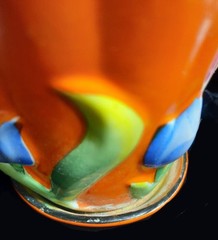 🐦🌷Beautiful Vintage Orange 3D Bird & Tulips Hand Painted Planter Gold Castle