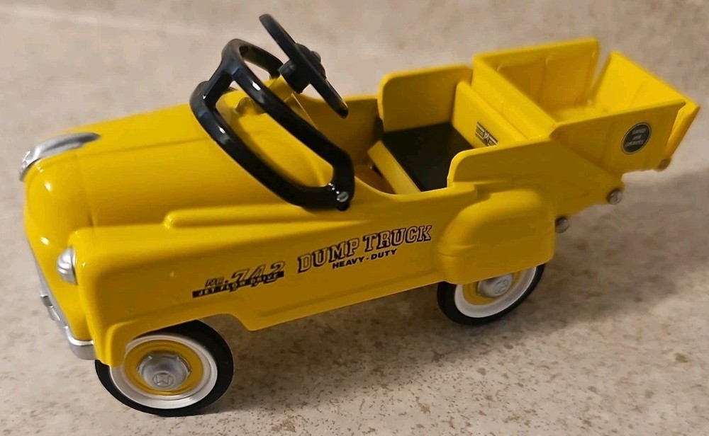 The 1953 Murray Dump Truck, No 742, by Hallmark, Jet Flow Drive (2E of 3,665)
