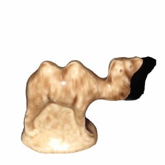 ￼Wade whimsy figurine England Tea rose Brown Camel Fun