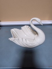 Lenox Porcelain Swan Figurine Candy or Trinket Vintage Ivory Medium 6.5”x 8.5”