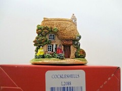 Lilliput Lane Cottage Cockleshells Mint in its original box. L2088