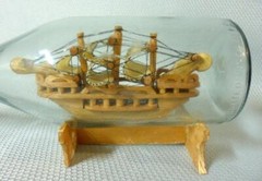 UN Classic Spanish Galleon Ship in a Bottle
